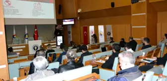 Manisa'da firmalara e-ihracatla küresel pazarlara açılma anlatıldı