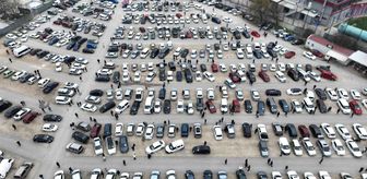 İkinci el oto pazarında buruk bayram