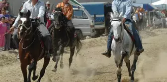 Turgutlu'da, Rahvan At Yarışları Nefes Kesti