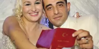 'Biyonik Kız' Evlendi