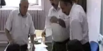 Uşak'ta AK Parti 2, CHP 1