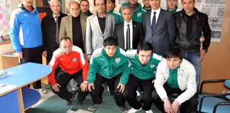 Milletvekili Yurttaş, Salihlispor'u Ziyaret Etti