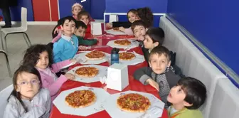 Minik Gkv'liler Pizza Yapımını Öğrendi