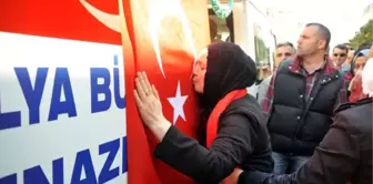 Şehit Polise Hüzünlü Tören; ' Baba Bize Cennette Ev Yap, Yanına Geleceğiz'