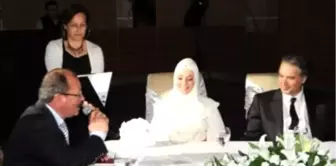 Başbakan Yardımcısı Bülent Arınç, Kuşadası'nda Nikah Şahitliği Yaptı