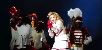 Madonna ile Aynı Sahnede Olmak Büyük Bir Kıyaktı!