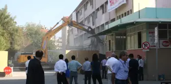 Kentsel Dönüşüm Kapsamında Aydın'da Üç Kamu Binasının Yıkımına Başlandı