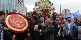 Taksim'de Çelenk Gerginliği