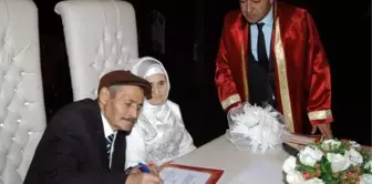 Yarım Asırlık Evli '41 Çift' Nikah Tazeledi