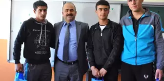 Vali Aydın Spor Lisesi Öğrencilerini Ödüllendirdi