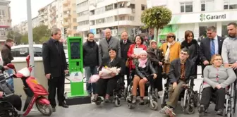 Bedensel Engelli Arabaları İçin Şarj Makinesi