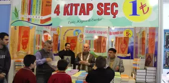 Bu Fuarda 4 Kitap 1 Lira