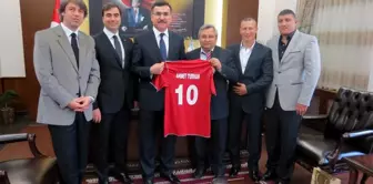 Şampiyon Erdekspor Yönetiminden Vali Turhan'a Ziyaret