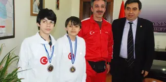 Avrupa Üçüncüsü 'Wushu'cular Ödüllendirildi