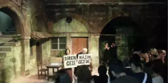 Dostlar Tiyatrosu Nazım Hikmet'i Ücretsiz Gösterimle Andı!