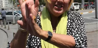 Claudia Roth Taksim Meydanı'nda