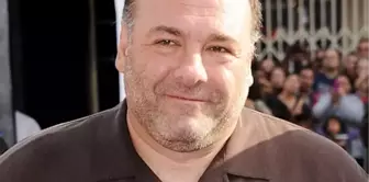 Aktör James Gandolfini Hayatını Kaybetti