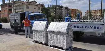 Karatay'da Çöp Konteynırları Dezenfekte Ediliyor