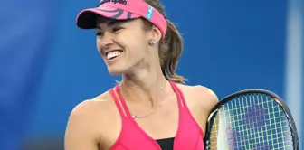 Martina Hingis'ten sürpriz karar!