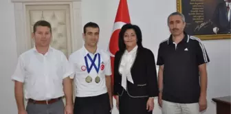 Olimpiyat Üçüncüsü Esenboğa'dan Valiye Ziyaret