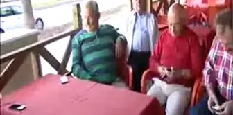 Deniz Baykal, Vekilleri Kırmızı Işıkta Bekletti