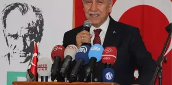 Arınç: 'Başbakan Yardımcısıyım, 5 Senedir Söylüyorum Gene Yapmıyorlar'