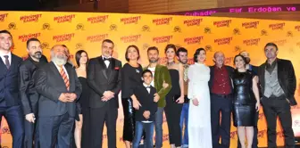 'Hükümet Kadın 2' Filminin Galası Antalya'da Yapıldı