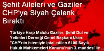 Şehit Aileleri ve Gaziler CHP'ye Siyah Çelenk Bıraktı