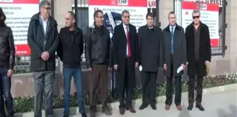 Şehit aileleri ve gaziler CHP'ye siyah çelenk bıraktı