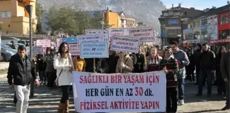 Gümüşhane'de Sağlıklı Yaşam Yürüyüşü Düzenlendi