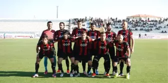 Tosya Belediye Spor 5 Futbolcu ile Yollarını Ayırdı