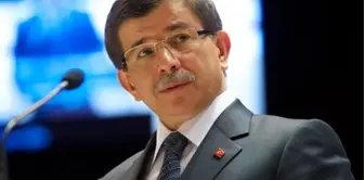 Davutoğlu: 'Suriye halkı aç bırakılarak bir şekilde etnik kıyım yapılıyor' -