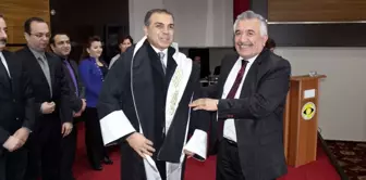 Belediye Başkanı Sadak'a Plaket