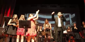 Klasik Müzik Orkestrası Sahnedeydi