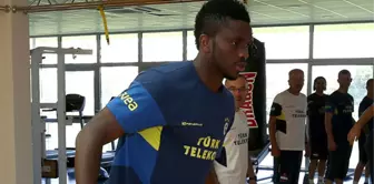 Yobo, Dünya Kupası'nda Oynamak İçin Fenerbahçe'den Ayrıldı