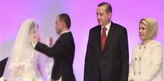 Başbakan Erdoğan İstanbul'da Nikah Şahidi Oldu