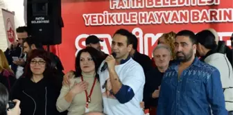 Ünlü İsimler Hayvanlar Yararına Düzenlenen Kermeste Buluştu, İzdiham Yaşandı