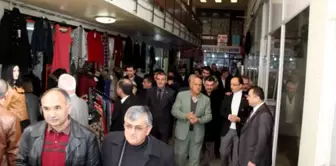 Ak Parti Heyeti Gazi Caddesi Esnafını Ziyaret Etti