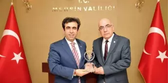 Emekli Olan Mülki İdare Amiri Reşat Özdemir Plaketle Onurlandırıldı