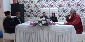 Sevgililer Gününde Nikah Kıydılar