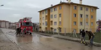 Saltukova'da Cadde ve Sokaklar Yıkanıyor