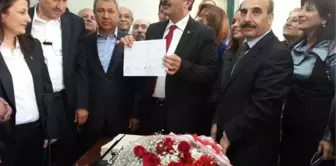 Soner Çetin Mazbatasını Aldı