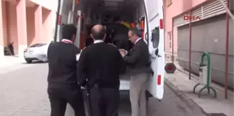 Kars Valisi Tepe'nin Makam Aracı Ambulansla Çarpıştı 8 Yaralı