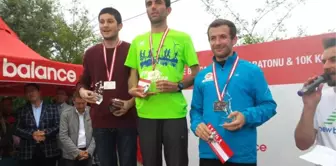 'Eker I Run Team'e 3 madalya da Bozcaada Yarı Maratonu'ndan