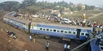 Hindistan'daki Tren Kazası: 40 Ölü