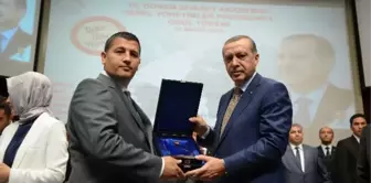 Demir ve Tonka Başbakanın Elinden Ödülünü Aldı