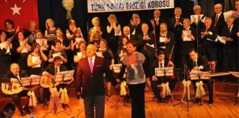 Nazilli Halk Eğitim Tsm Korosundan Canlı Konser