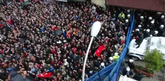 HDP Tabelasını İndirmeye Beş Yıla Kadar Hapis İstemi