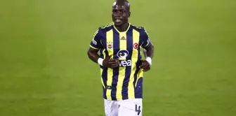 Fenerbahçe'nin Eski Yıldızı Stephen Appiah Futbolu Bıraktı