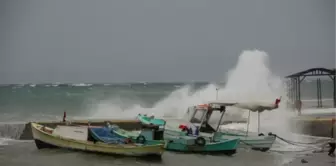 İstanbul'da Denize Açılan 5 Kişiyi Arama Çalışmaları